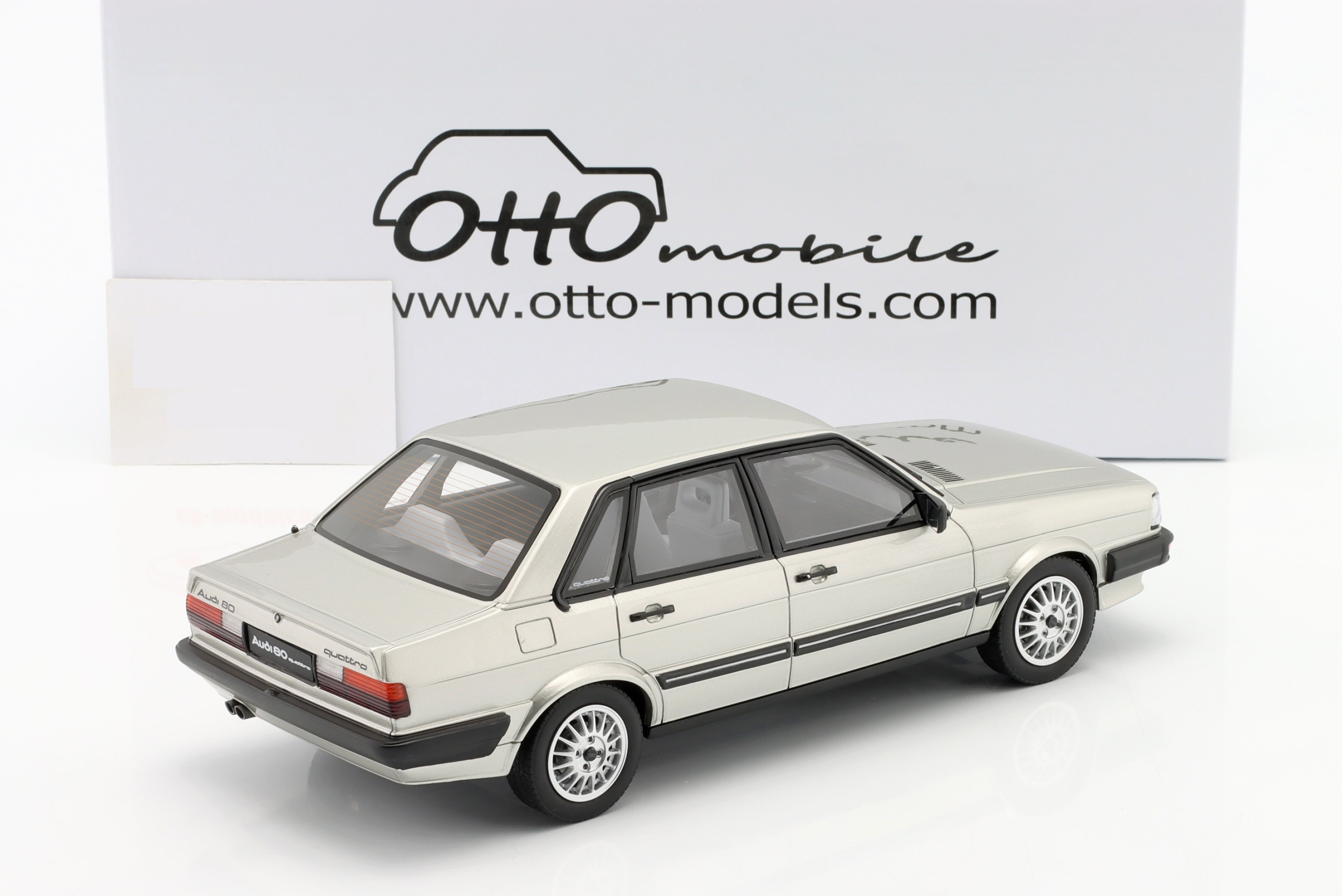 Audi 80 (B2) B2 quattro 1983 Otto Mobile 1:18 1/18 (Коллекции и искусство /  Коллекции / Моделизм / Автомобили / весы до 1:18) c Allegro.pl на русском  языке с доставкой