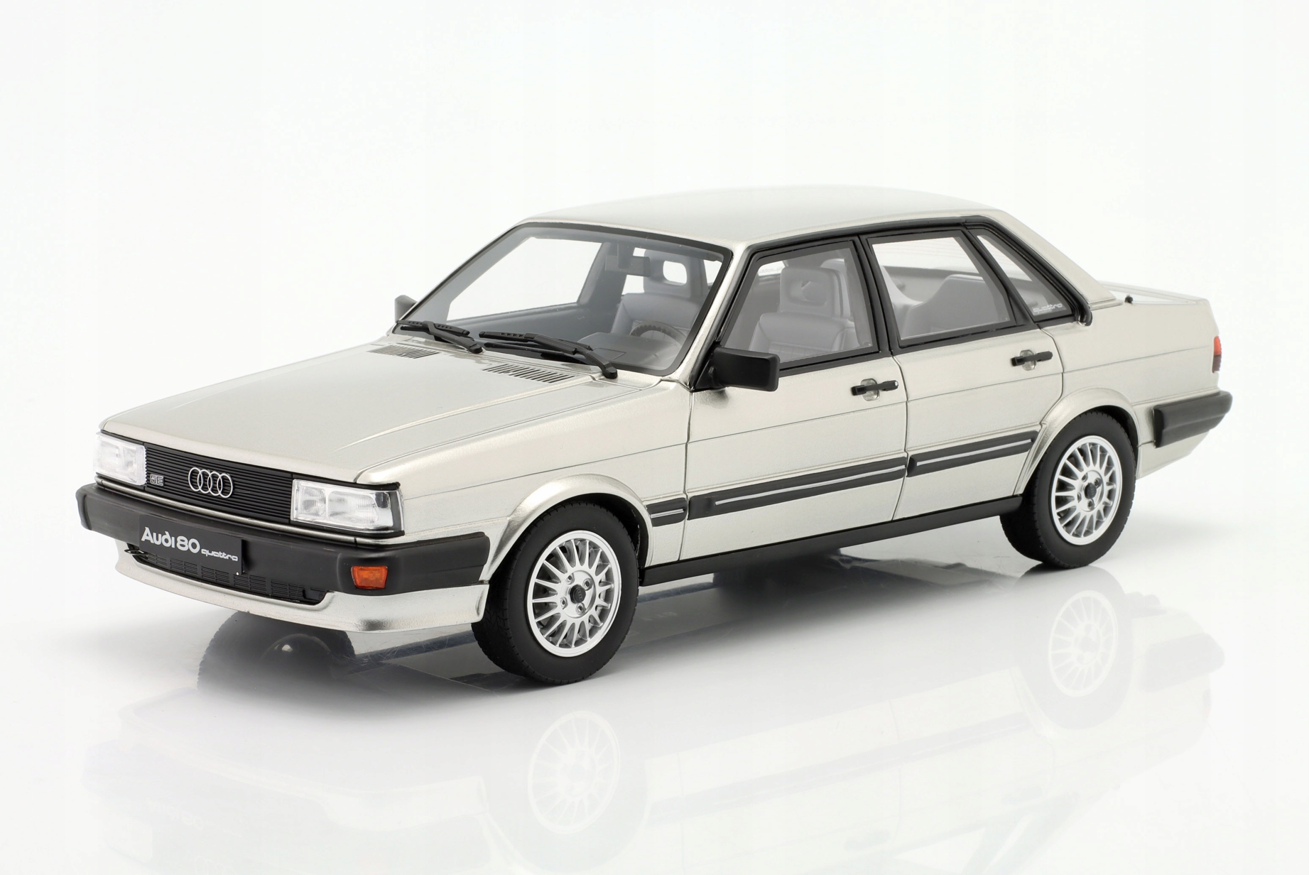 Audi 80 (B2) B2 quattro 1983 Otto Mobile 1:18 1/18 (Коллекции и искусство /  Коллекции / Моделизм / Автомобили / весы до 1:18) c Allegro.pl на русском  языке с доставкой